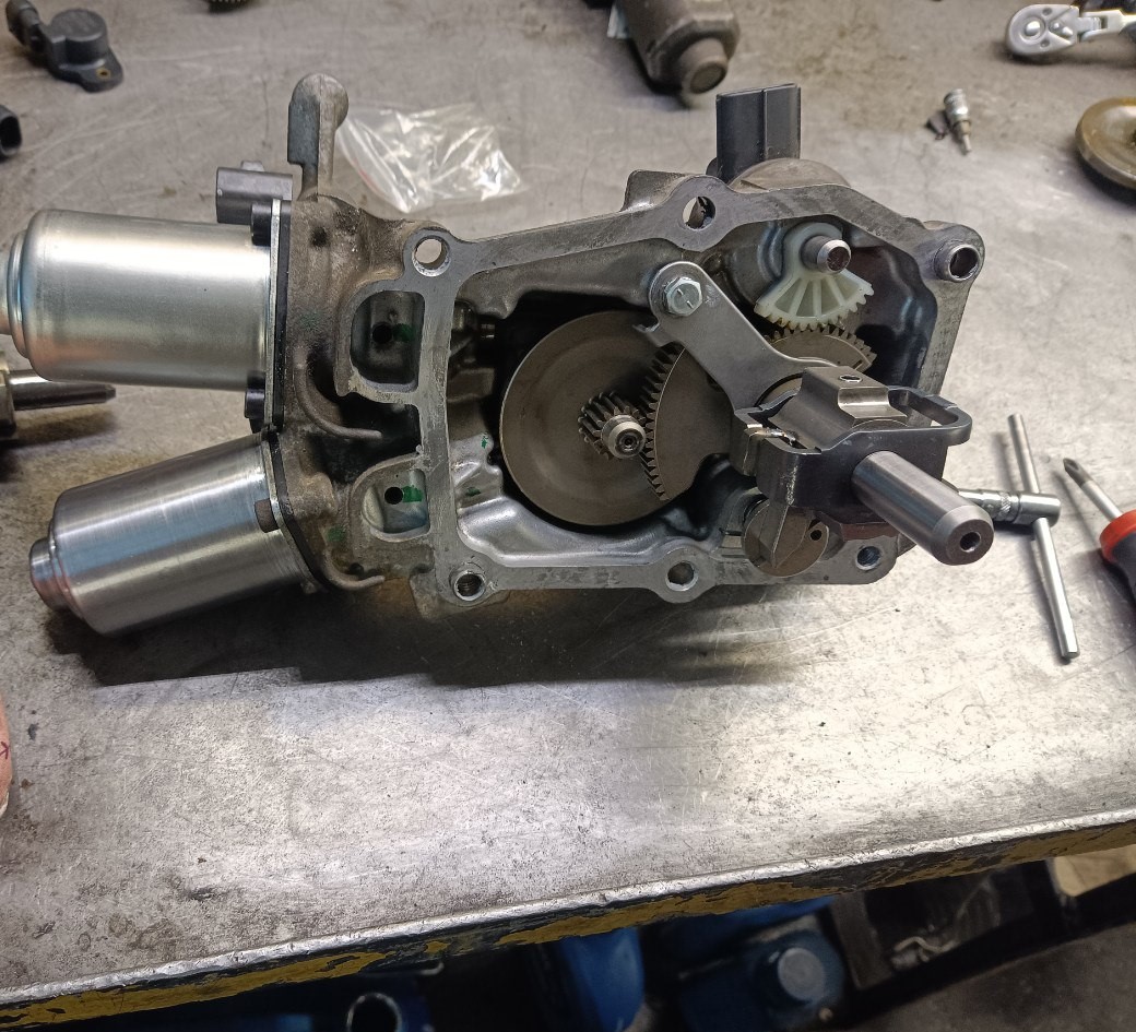 Ремонт механізму вибору та включення передач Toyota Corolla, Auris, Yaris — Shift Service Київ